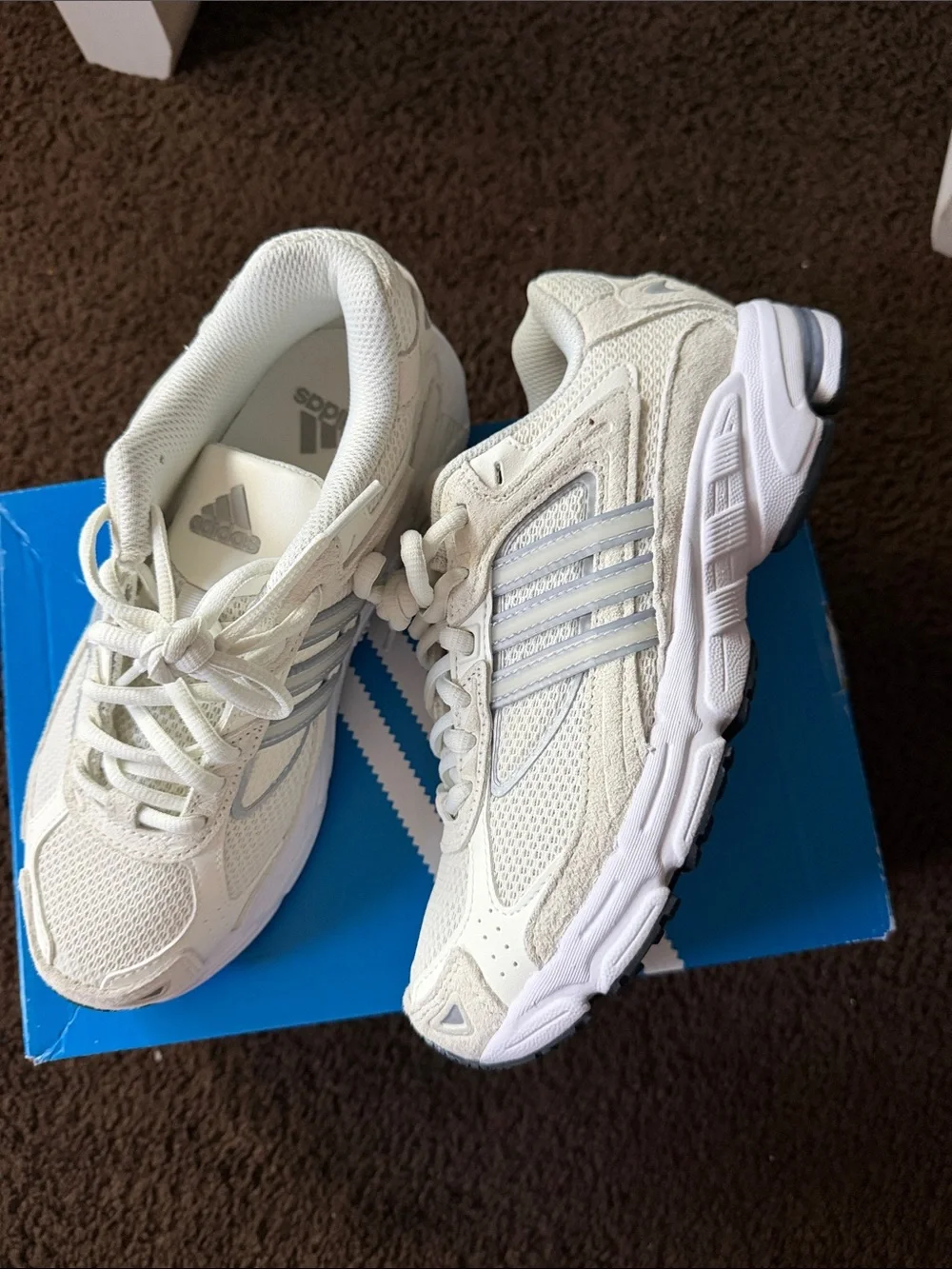 Adidas Response CL Women’s Cream/White Mesh Lace-Up Sneakers
